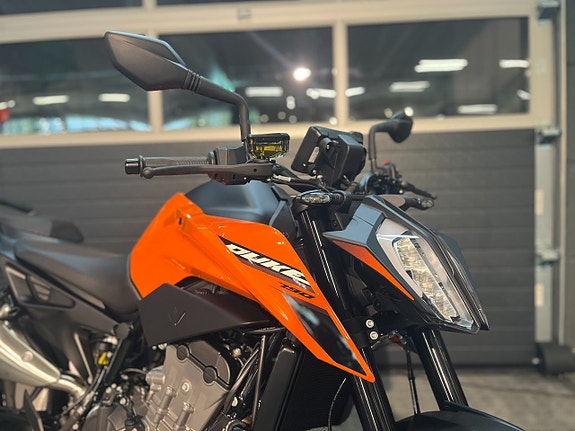 KTM 790 Duke 2 of 14
