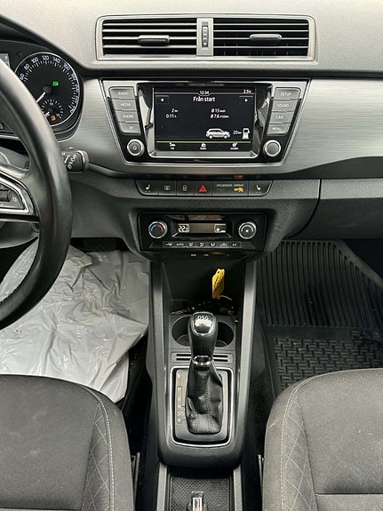Skoda Fabia 12 of 17