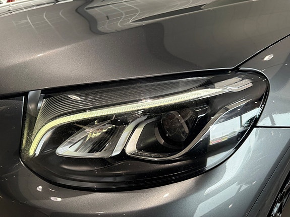 Mercedes-Benz GLC43 12 of 27