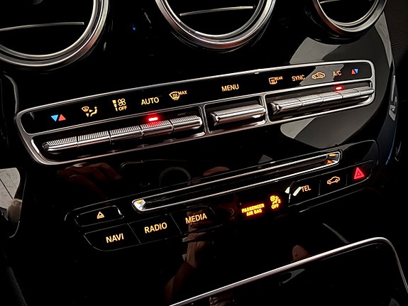 Mercedes-Benz GLC43 17 of 27