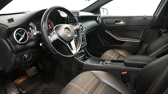 Mercedes-Benz A250 9 of 24