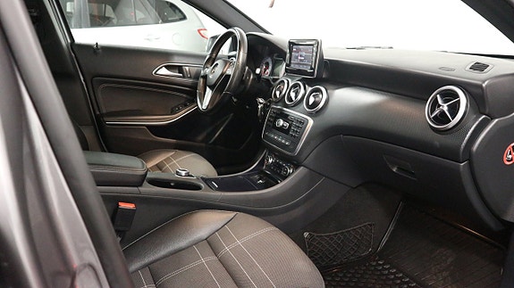 Mercedes-Benz A250 10 of 24