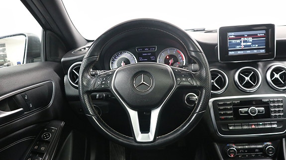 Mercedes-Benz A250 13 of 24