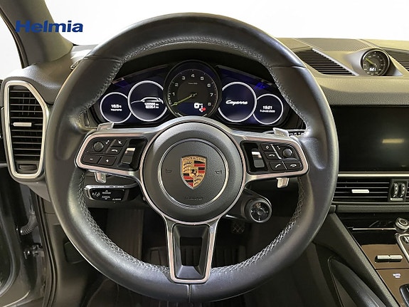 Porsche Cayenne 12 of 13