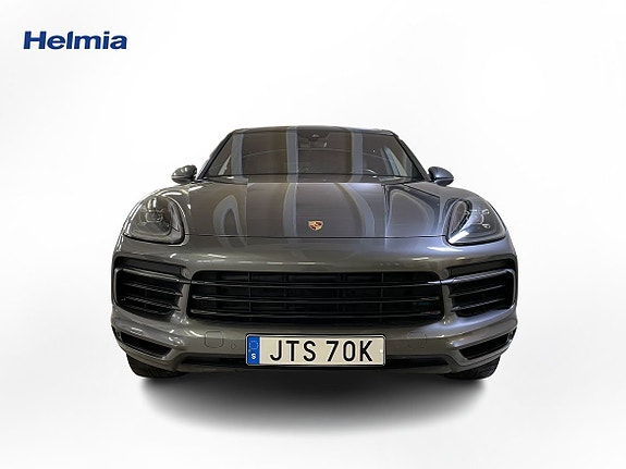 Porsche Cayenne 4 of 5