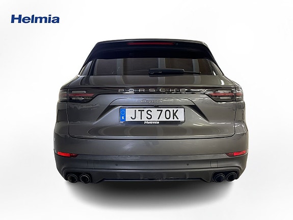 Porsche Cayenne 8 of 13
