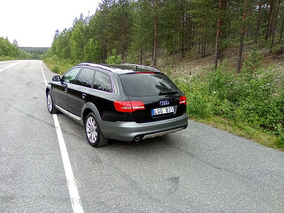 Audi A6 allroad 2 of 5
