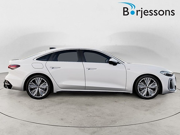 Audi A5 2 of 9