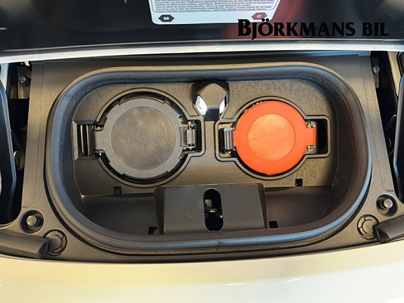 Nissan Leaf 19 of 21