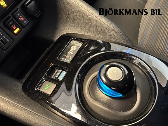 Nissan Leaf 12 of 21