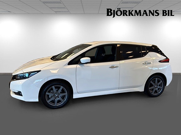 Nissan Leaf 4 of 21