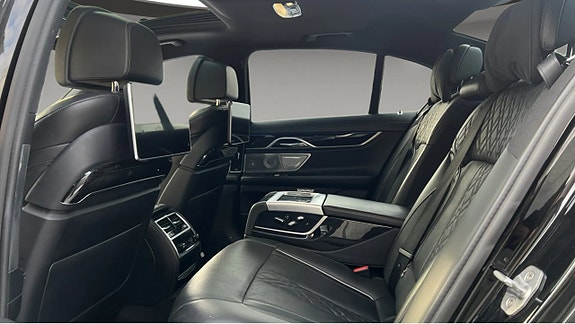 BMW 740d 7 of 7