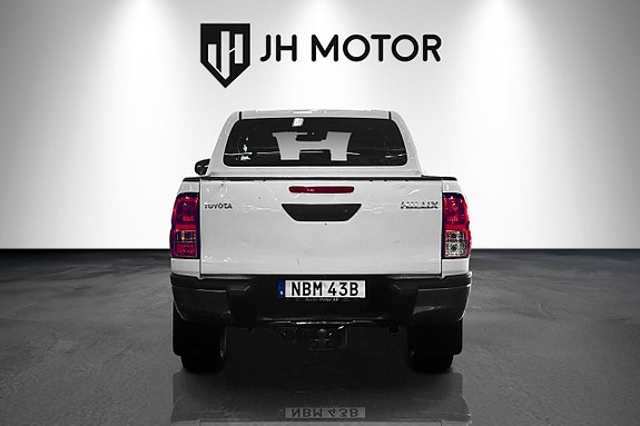 Toyota HiLux 6 of 16