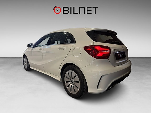 Mercedes-Benz A200 d 3 of 5