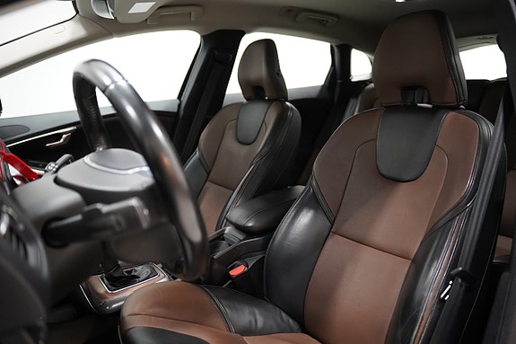 Volvo V40 Cross Country 6 of 17