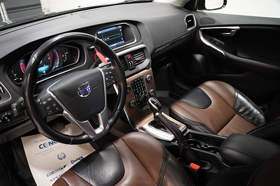Volvo V40 Cross Country 5 of 5