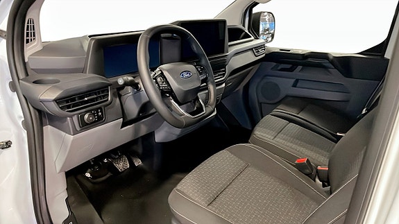 Ford Transit Custom 4 of 12