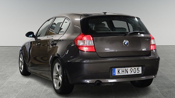 BMW 118i 4 of 5