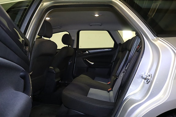 Ford Mondeo 10 of 17