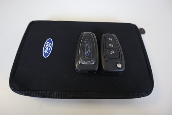 Ford Mondeo 17 of 17