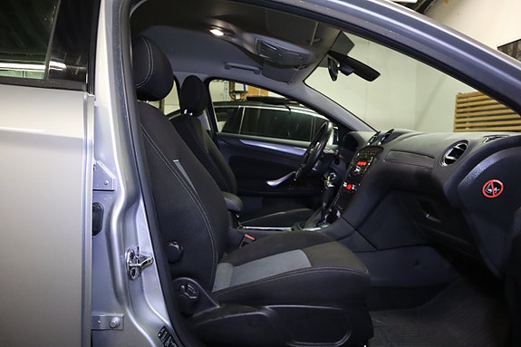 Ford Mondeo 14 of 17