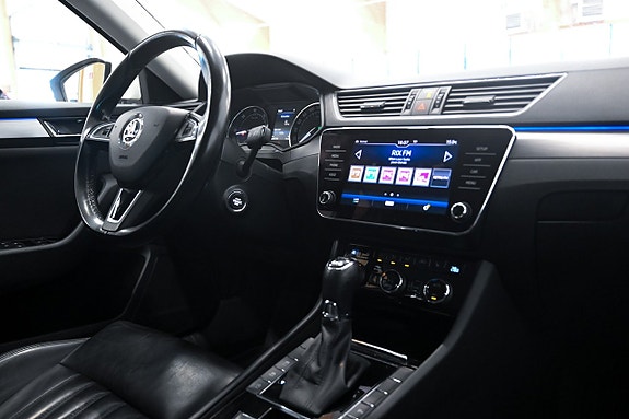 Skoda Superb 11 of 18