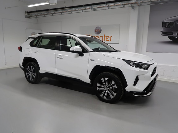 Toyota RAV4 4 of 30