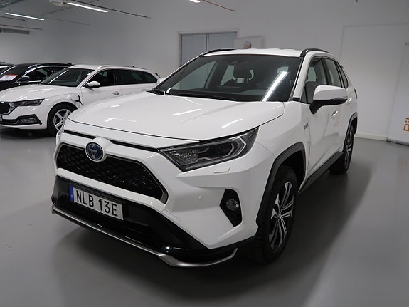 Toyota RAV4 9 of 30