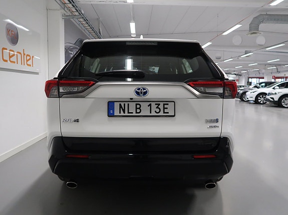 Toyota RAV4 7 of 30