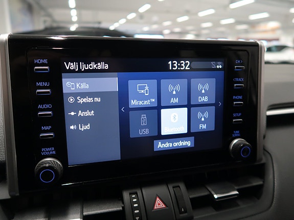Toyota RAV4 23 of 30