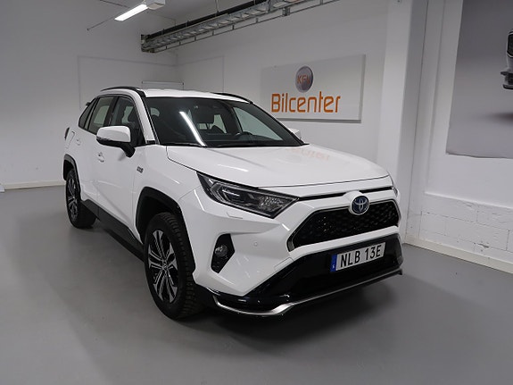 Toyota RAV4 3 of 30