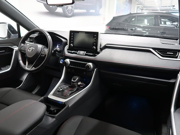 Toyota RAV4 19 of 30