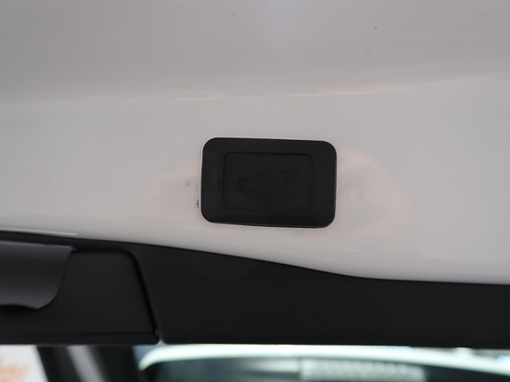 Toyota RAV4 28 of 30