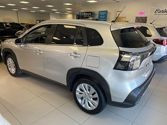 Suzuki S-Cross 5 of 8
