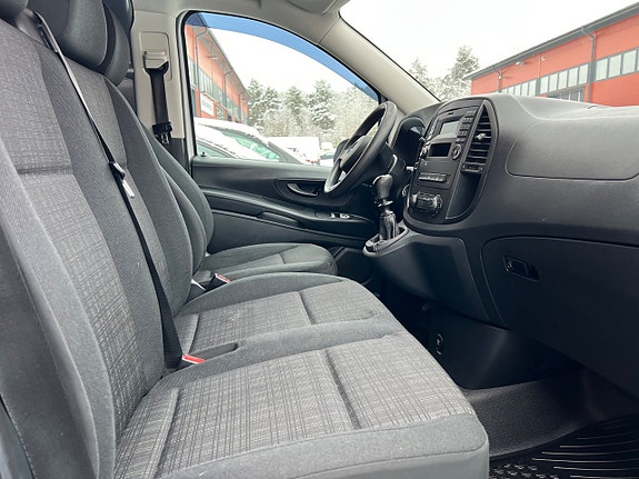 Mercedes-Benz Vito 111 10 of 14