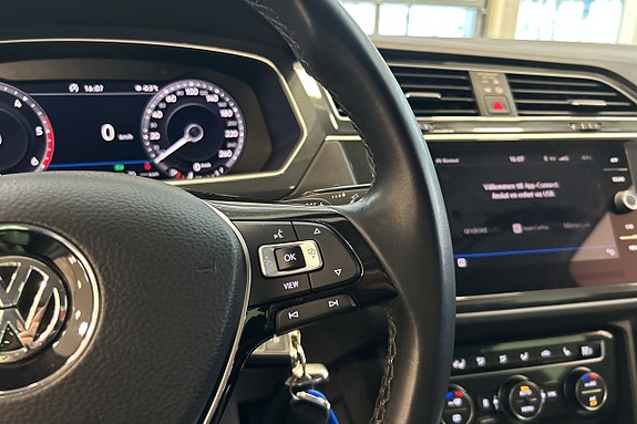 Volkswagen Tiguan 18 of 25
