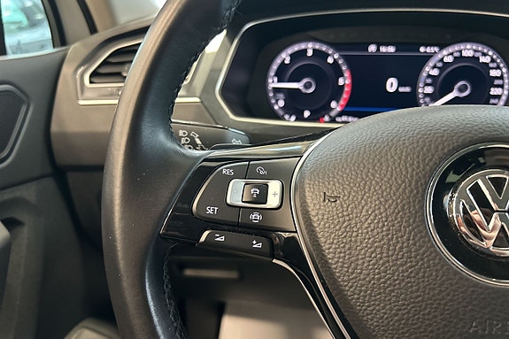 Volkswagen Tiguan 17 of 25