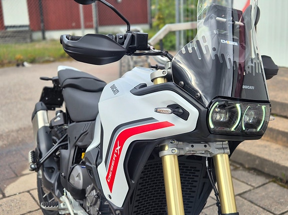 Ducati DesertX V2 7 of 9