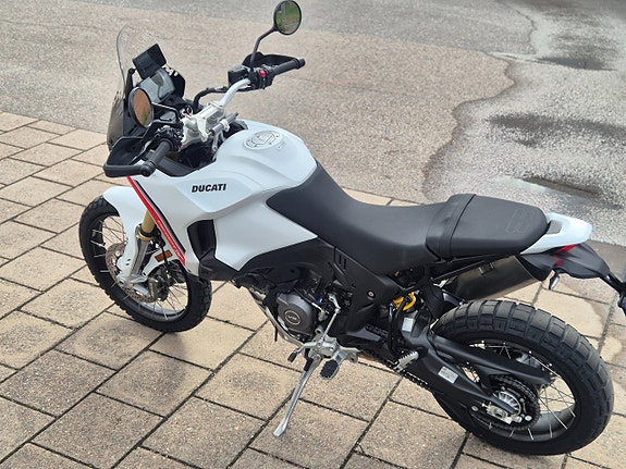 Ducati DesertX V2 6 of 9