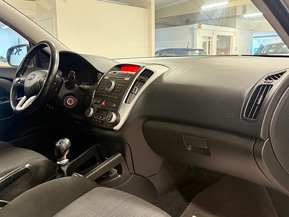 Kia Ceed 9 of 11