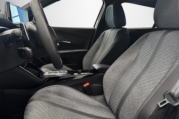 Peugeot 2008 6 of 12