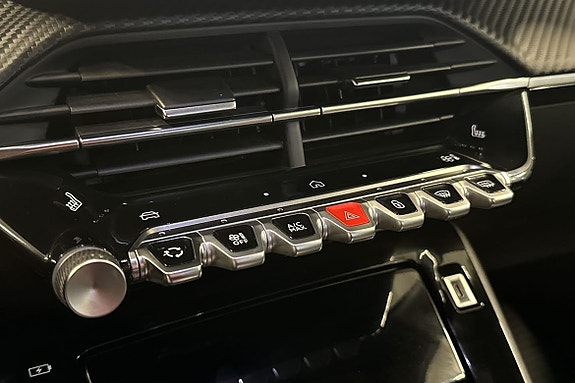 Peugeot 2008 9 of 12