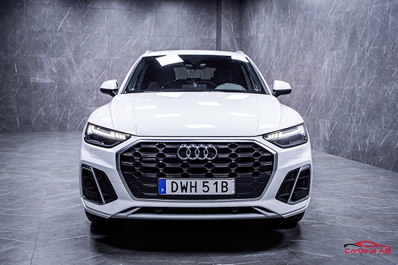 Audi Q5 2 of 5