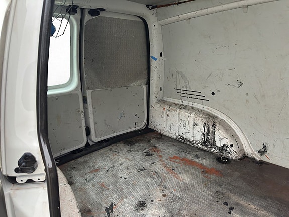 Volkswagen Caddy 12 of 25