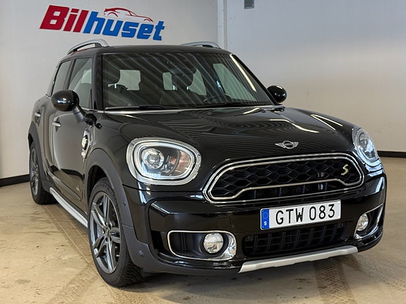 MINI Countryman Cooper SE 2 of 5