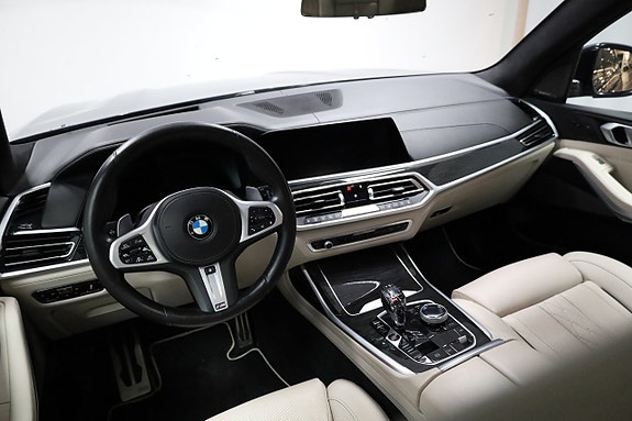 BMW X7 4 of 5