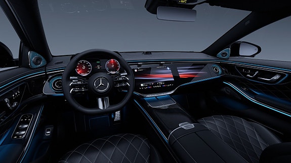 Mercedes-Benz S580 e 12 of 16