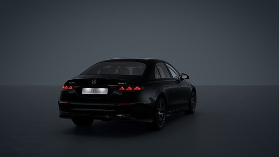 Mercedes-Benz S580 e 10 of 16