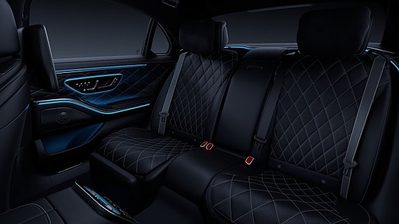 Mercedes-Benz S580 e 16 of 16
