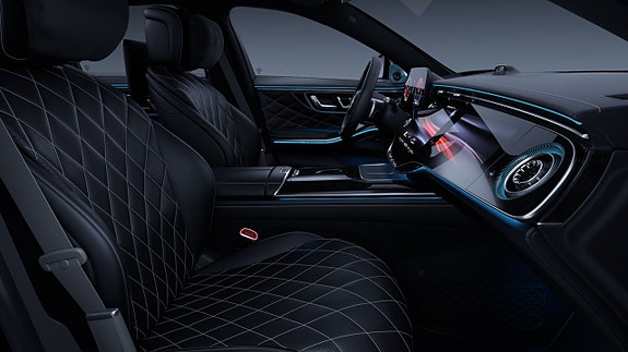 Mercedes-Benz S580 e 14 of 16